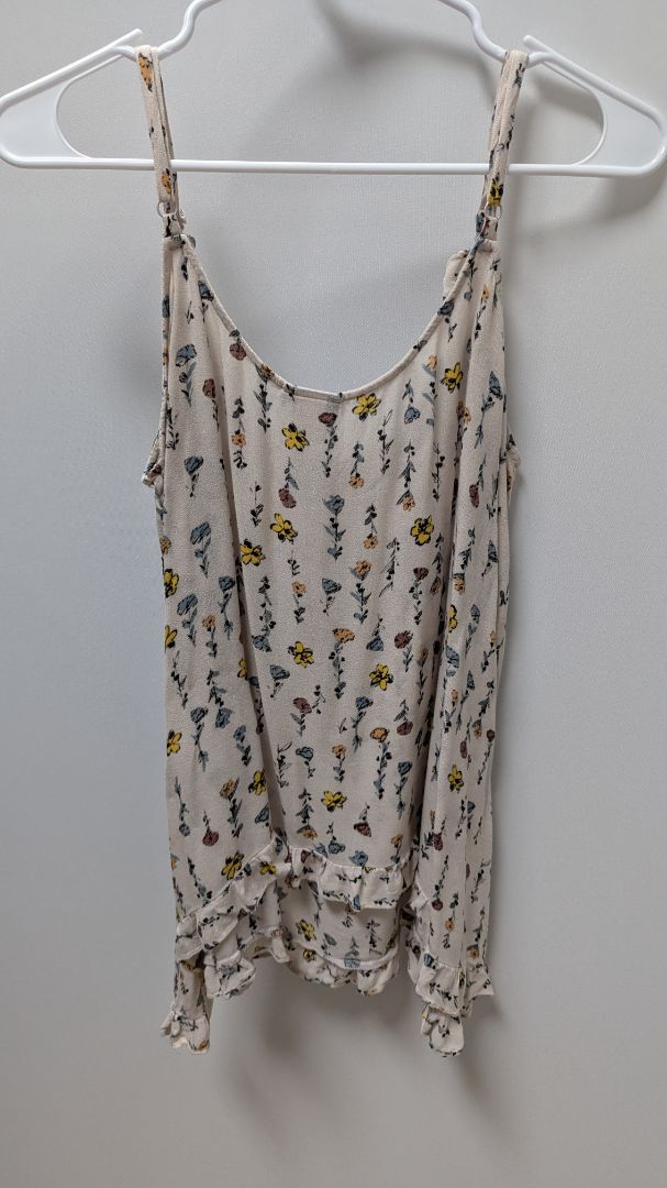 Torrid Light Pink Flower Pattern Sleeveless Blouse