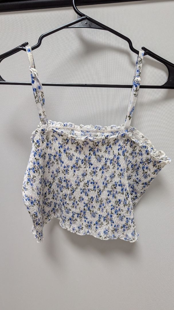 No Boundaries White/Blue Floral Ruched Cropped Tank