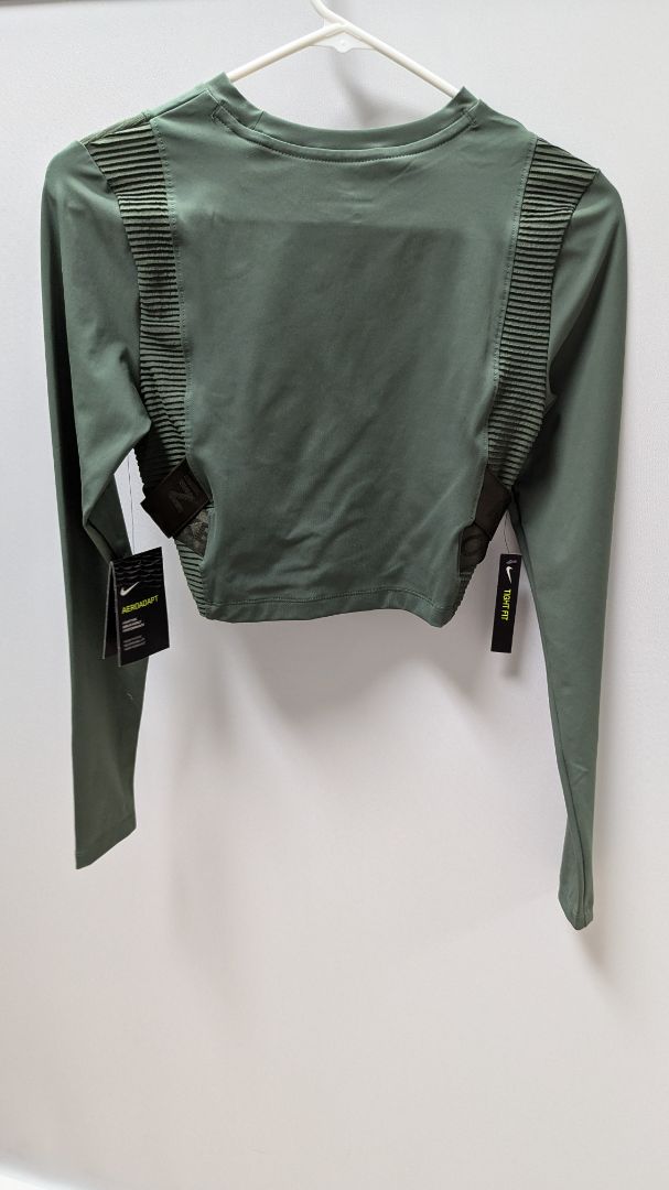 Nike Pro Dark Green AeroAdapt Cropped Active Top