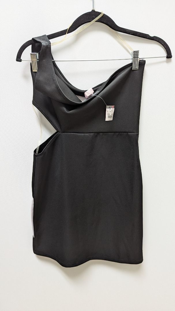 Body Central Black/White One-Shoulder Colorblock Dress