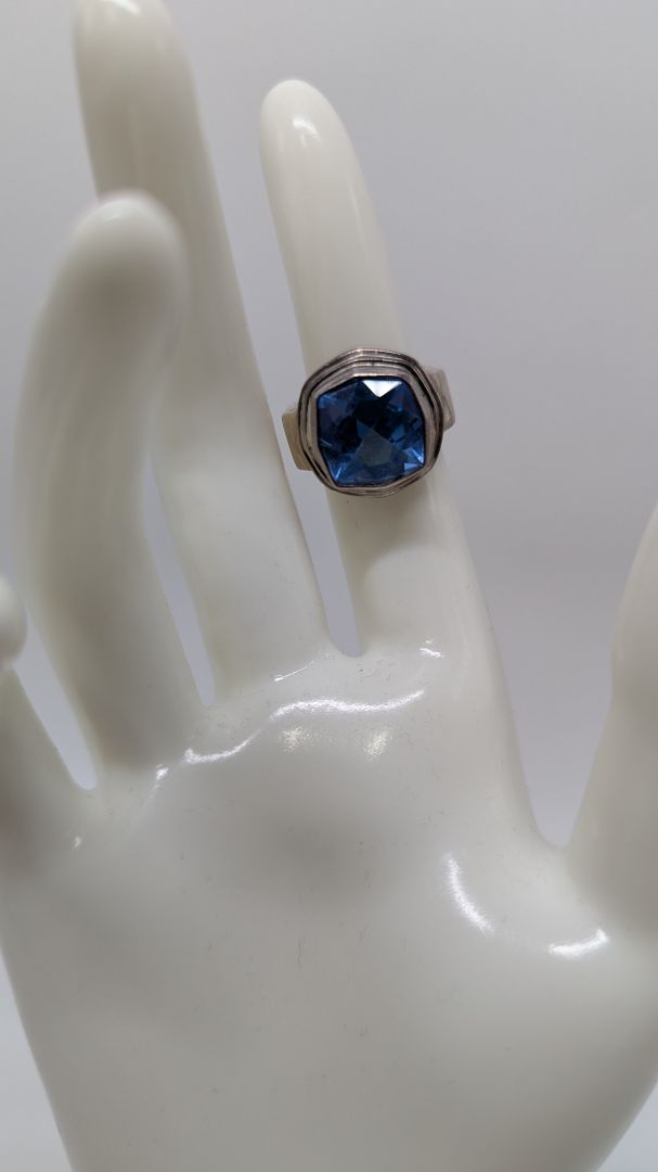 Silver/Blue Faceted Square Faux-Gemstone Ring