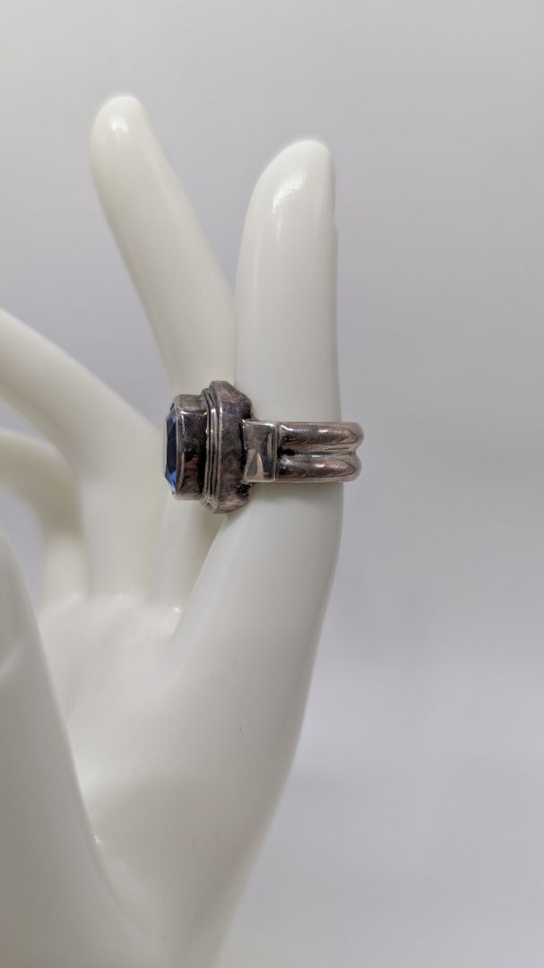Silver/Blue Faceted Square Faux-Gemstone Ring