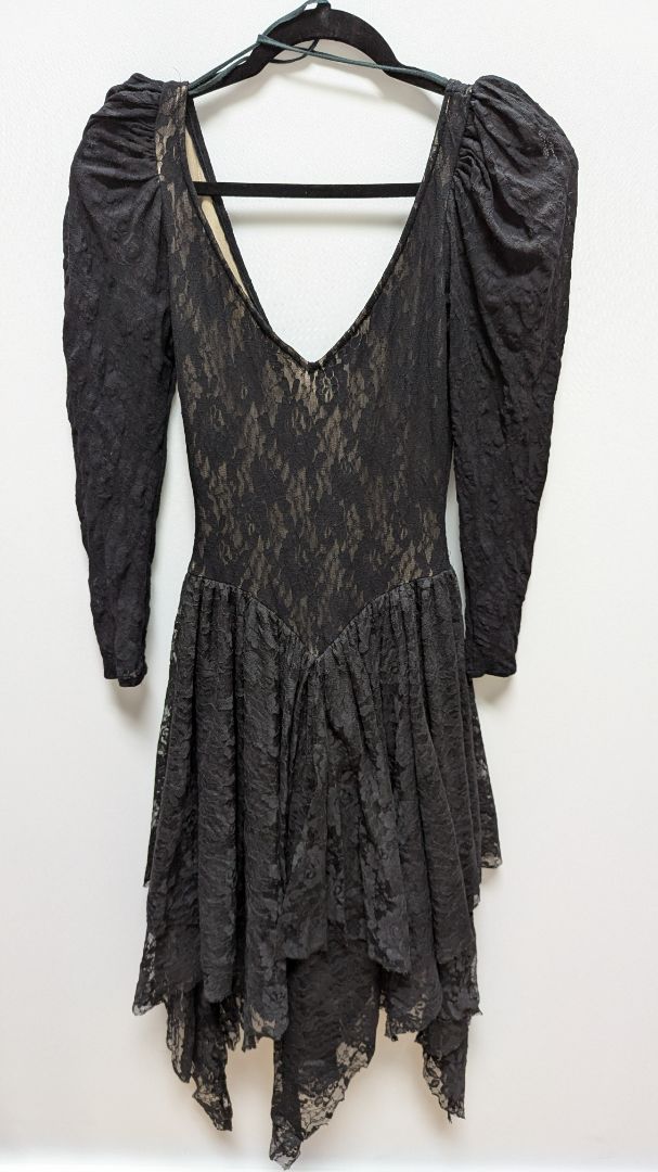 TD4 Black Lace Asymmetrical Hem Cocktail Dress