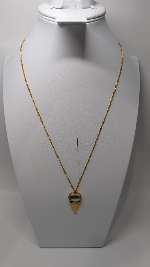 Faux Gold Chain Necklace with Resin Pendant