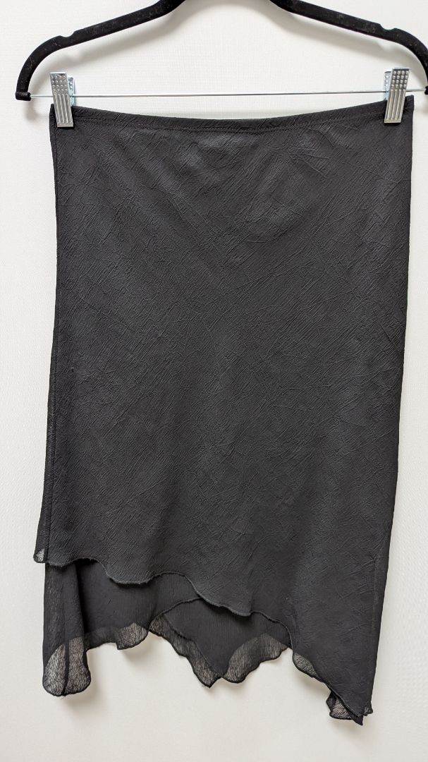 Contrast Vintage Black Layered Mesh Midi Skirt