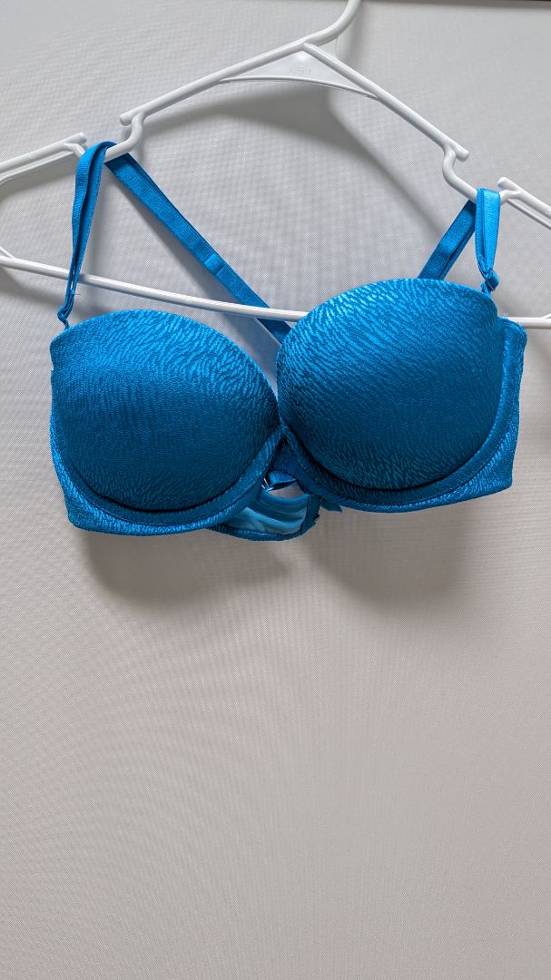 Wonderbra Ocean Blue Textured Push-Up Bra