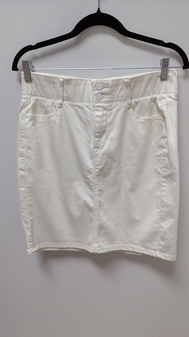 APT. 9 White 2-Button Denim Skirt