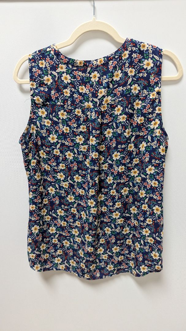 Adrianna Papell Blue Floral Sleeveless Shell Blouse