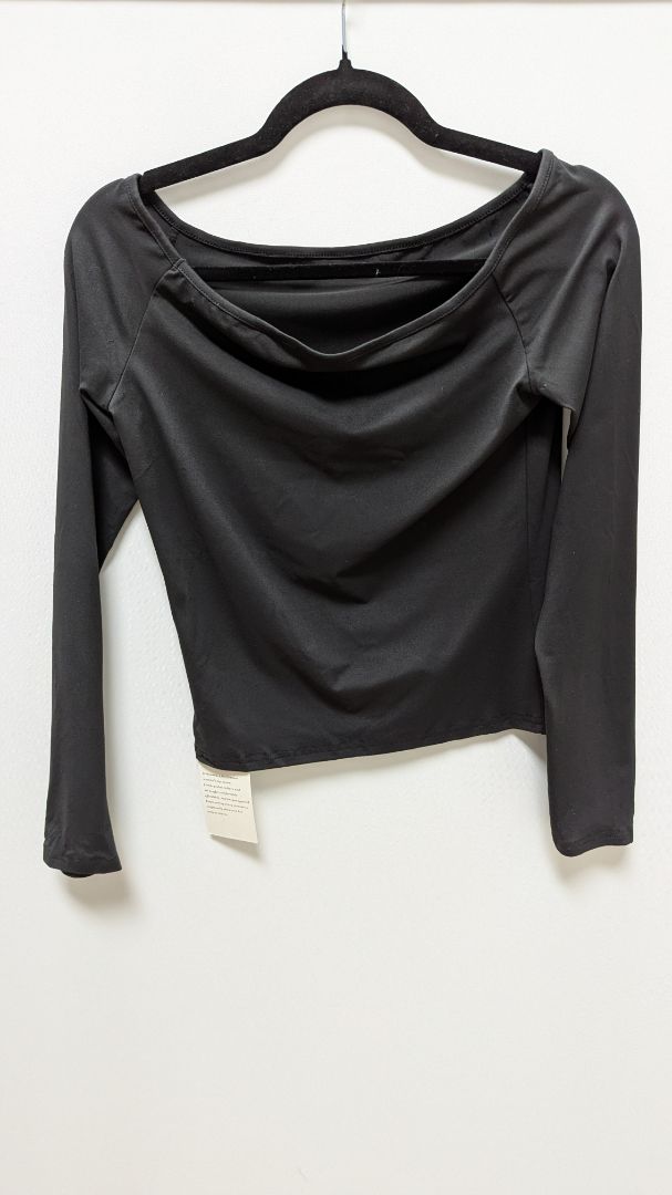 Matunana Black Off-The Shoulder Blouse