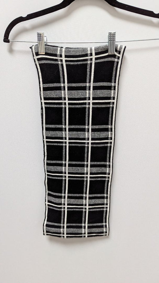 Black/White Plaid Knit Infinity Scarf