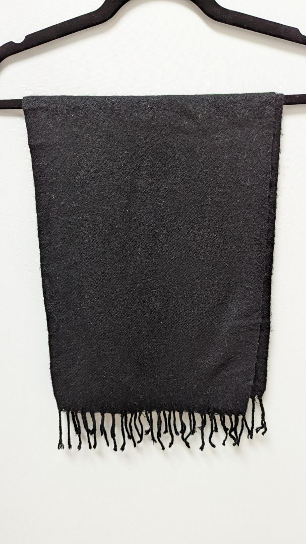 Black Knit Tassel Fringe Scarf
