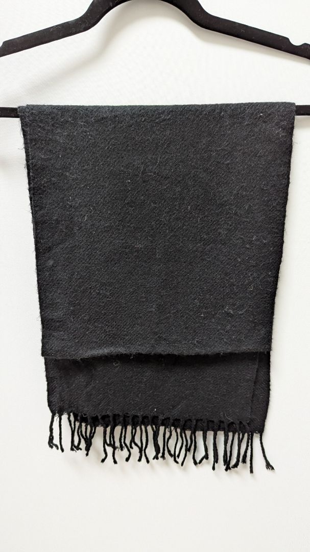 Black Knit Tassel Fringe Scarf