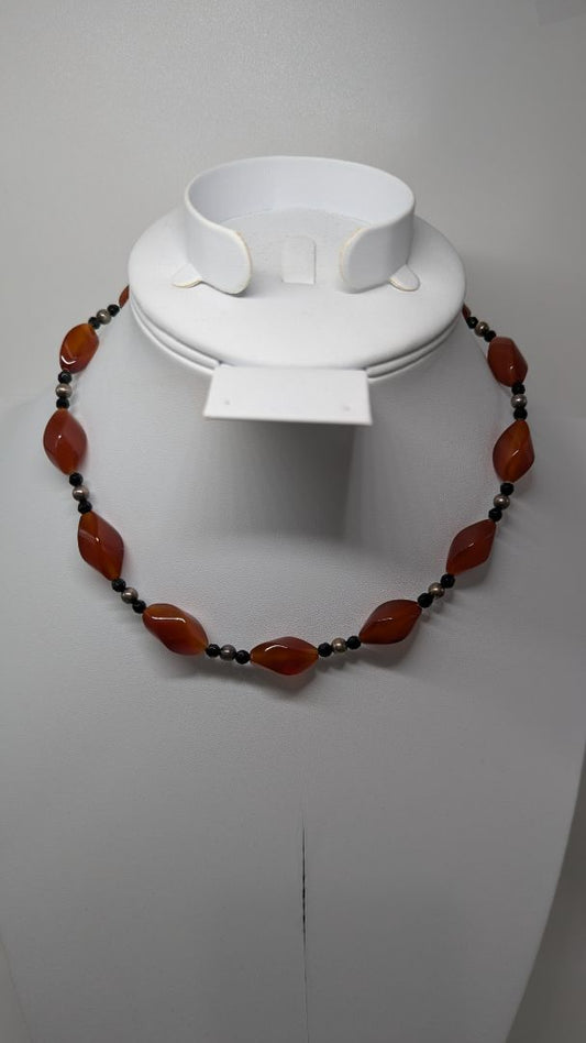 Burgundy/Black Beaded Necklace with Ring Clasp