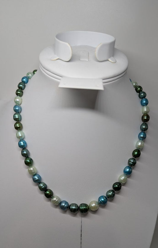 Blue & Green Beaded Necklace with Clasp