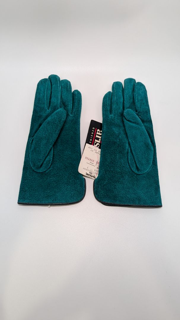 aris too Vintage Turquoise Genuine Leather Gloves