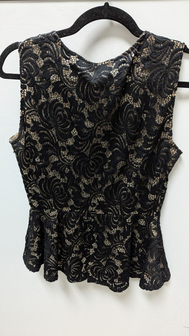 BCBGMAXAZRIA Black/Beige Lace Peplum Blouse