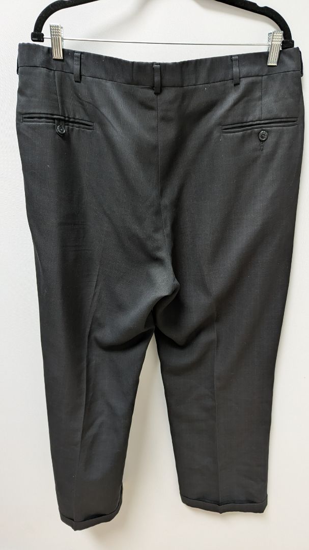 haggar Men's Black Straight Cuffed Pants