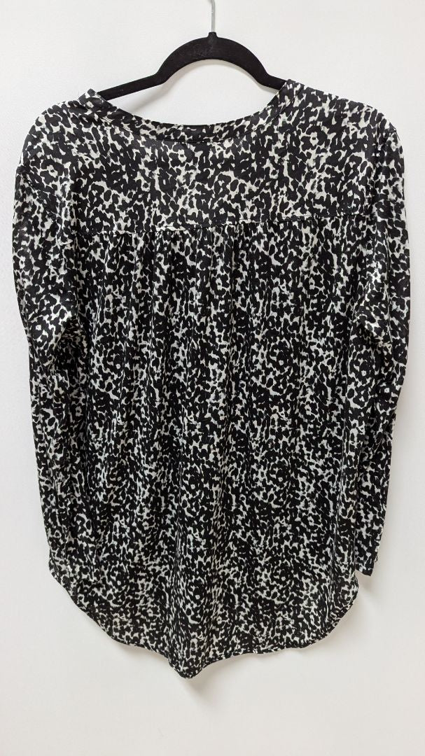 H&M Black/White Printed Button-Down Blouse