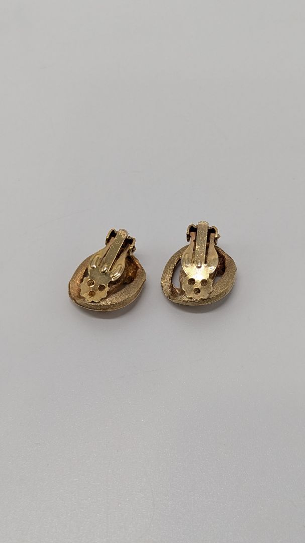 Vintage Gold Twist Clip-On Earrings