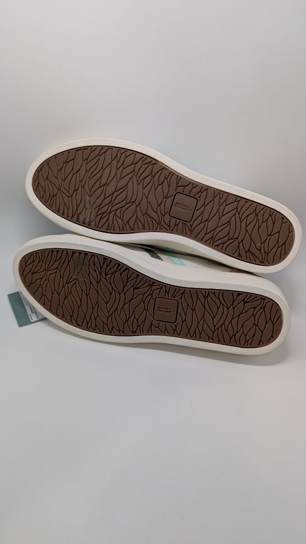 WACO Women's White Shiloh Sneakers