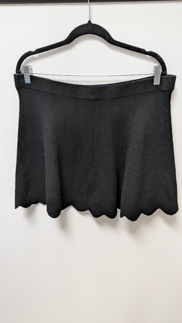 Candie's Black Seamed Pleat Midi Skirt