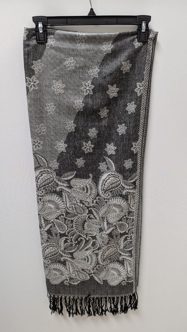 Grey Printed Oversized Pashmina-Style Scarf