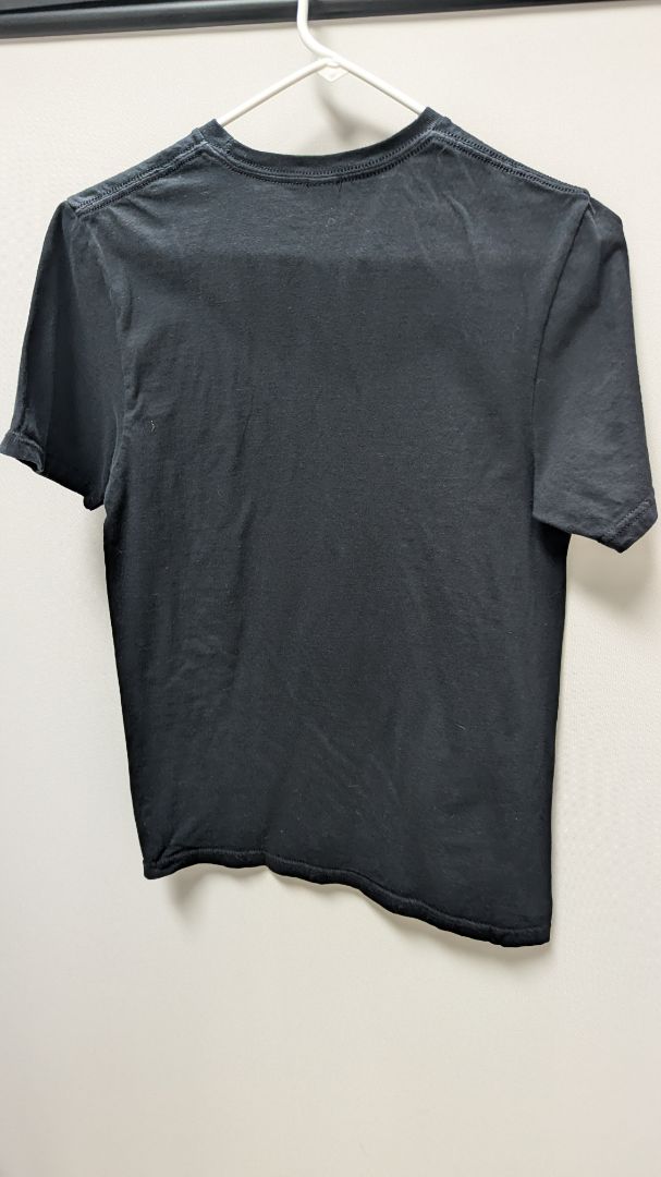 Gildan Black Labyrinth Graphic Tee