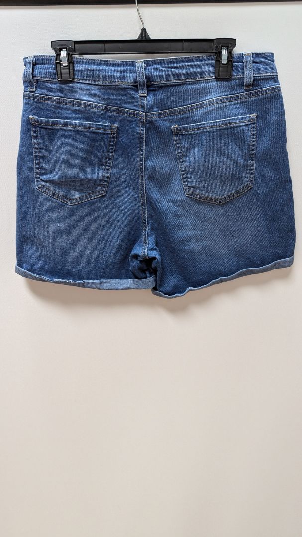 d. jeans Medium Wash Cuffed Hem Denim Shorts