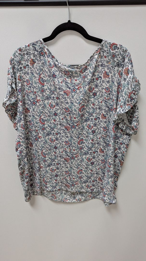 LOFT White Floral Knit-Back Ruffle Sleeve Blouse