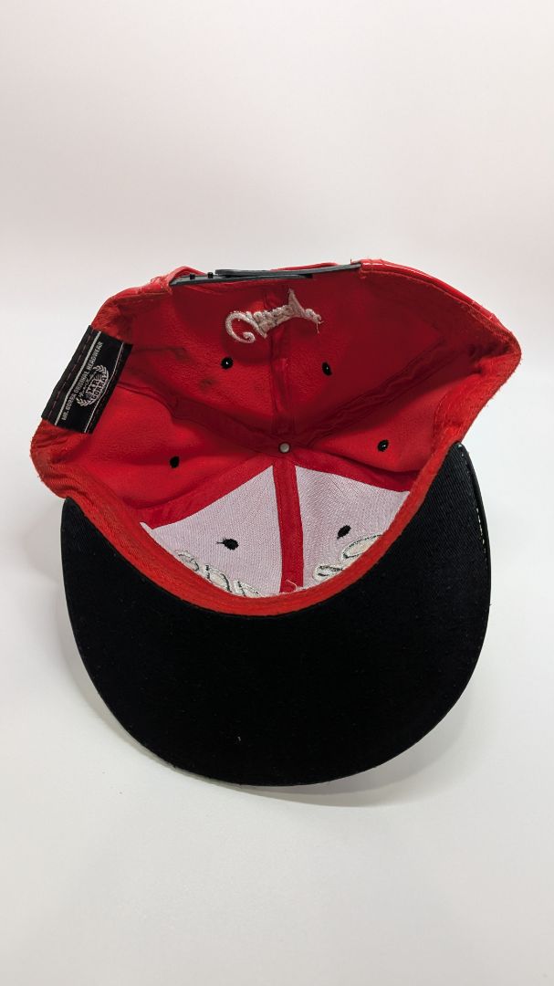 MR GORRA Red PVC Leather "Chicago" Hat