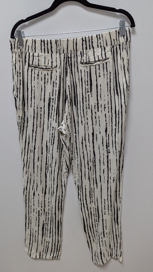 Gianni Bini Ivory Zebra Striped Casual Pants