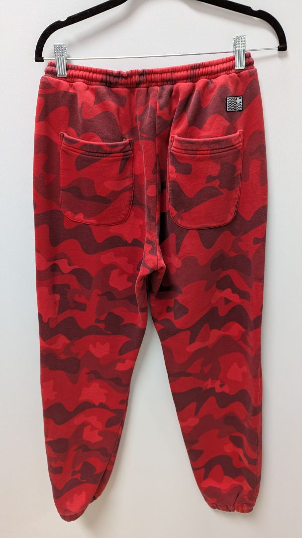 PINK + DOLPHIN Men's Red Camo Jogger Sweatpants