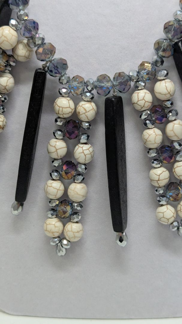 Hannah Collection Black/Cream Mixed Materials Necklace & Earrings Jewelry Set