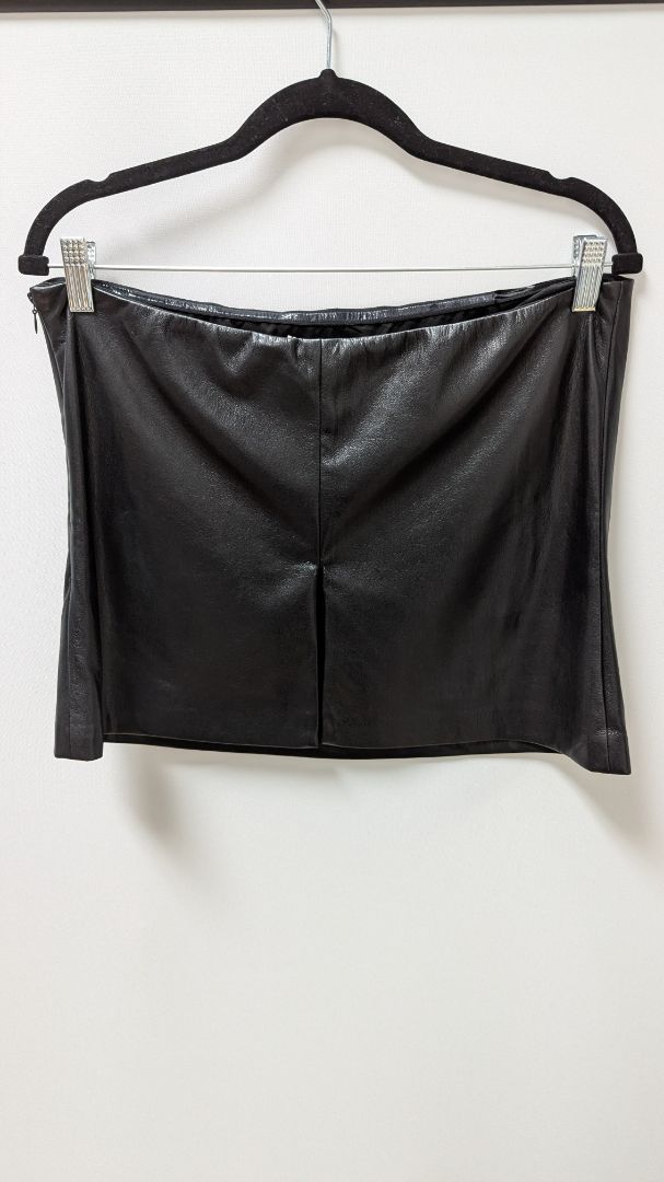 Good American Black Faux-Leather Split-Back Tube Top