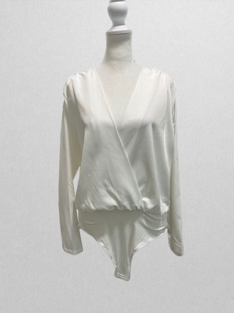 WDIRARA White Bodysuit V Neck Long Sleeve