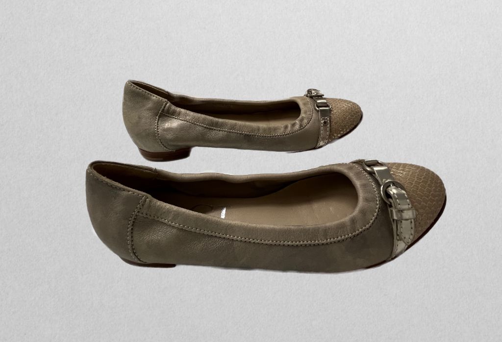 Attilo Giusti Leombruni (AGL) Taupe Snakeskin Flats