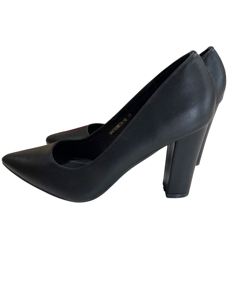 IDIFU Black Chunky Heels