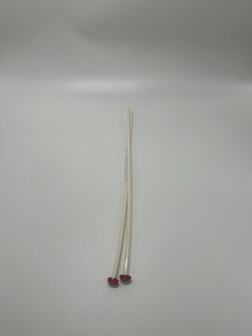 White Size 6 Plastic Knitting Needles