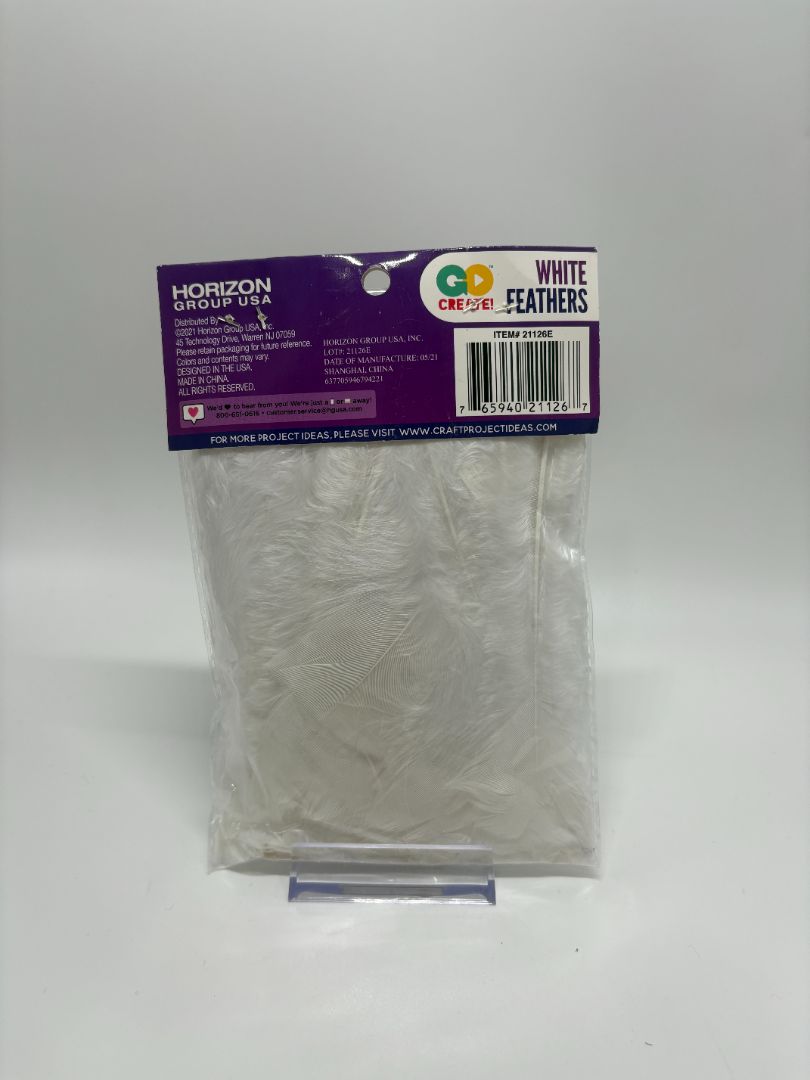 Go Create! White Feathers 0.49OZ