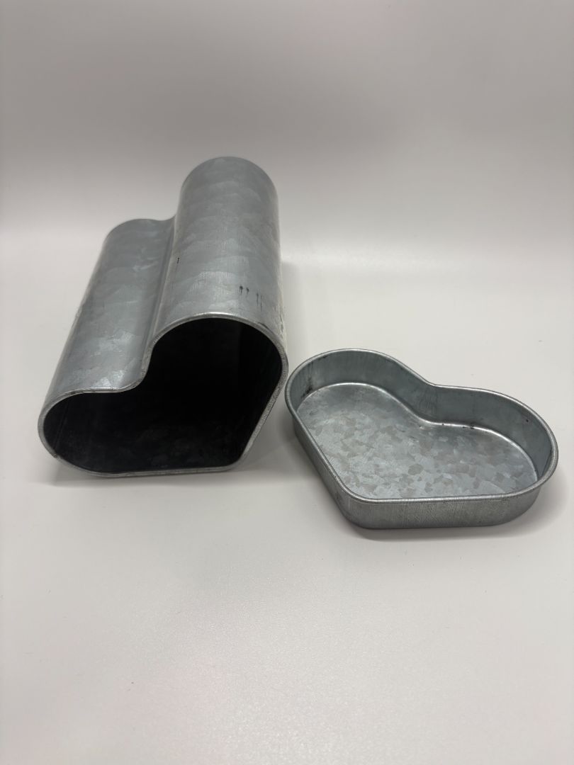Artminds Silver-Toned Metal Tall Heart Container