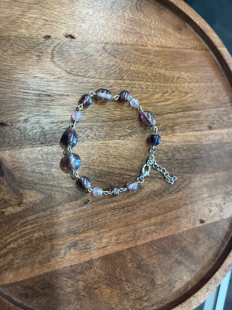 Monochrome Purple Beaded Wire Loop Bracelet