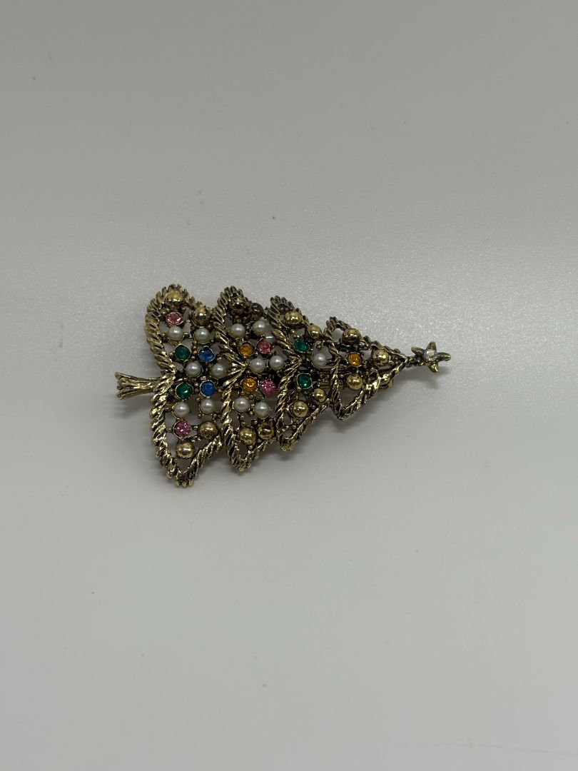 Gerry's Gold-Tone Vintage Mid-Century 1960s/1970s Christmas Tree Holiday Brooch Pin