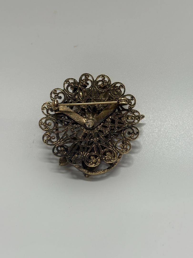 Gold-Tone Vintage 1950s/1960s Filigree Floral Rhinestone Cluster Brooch Pin