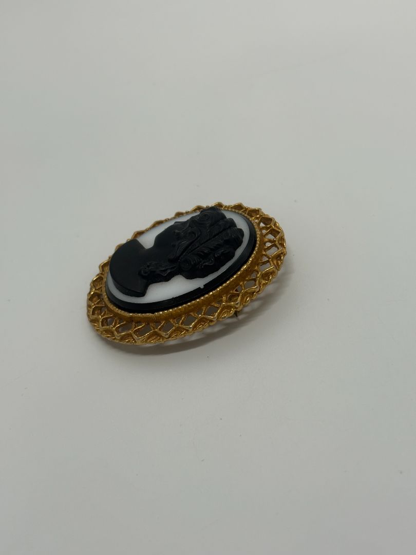 Black/White Vintage Victorian Revival Cameo 1950s/1960s Openwork Frame Brooch Pin