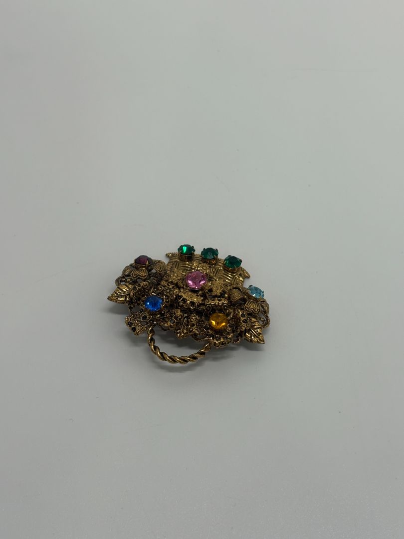 Gold-Tone Vintage Rhinestone Flower Basket 1950s/1960s Brooch Pin