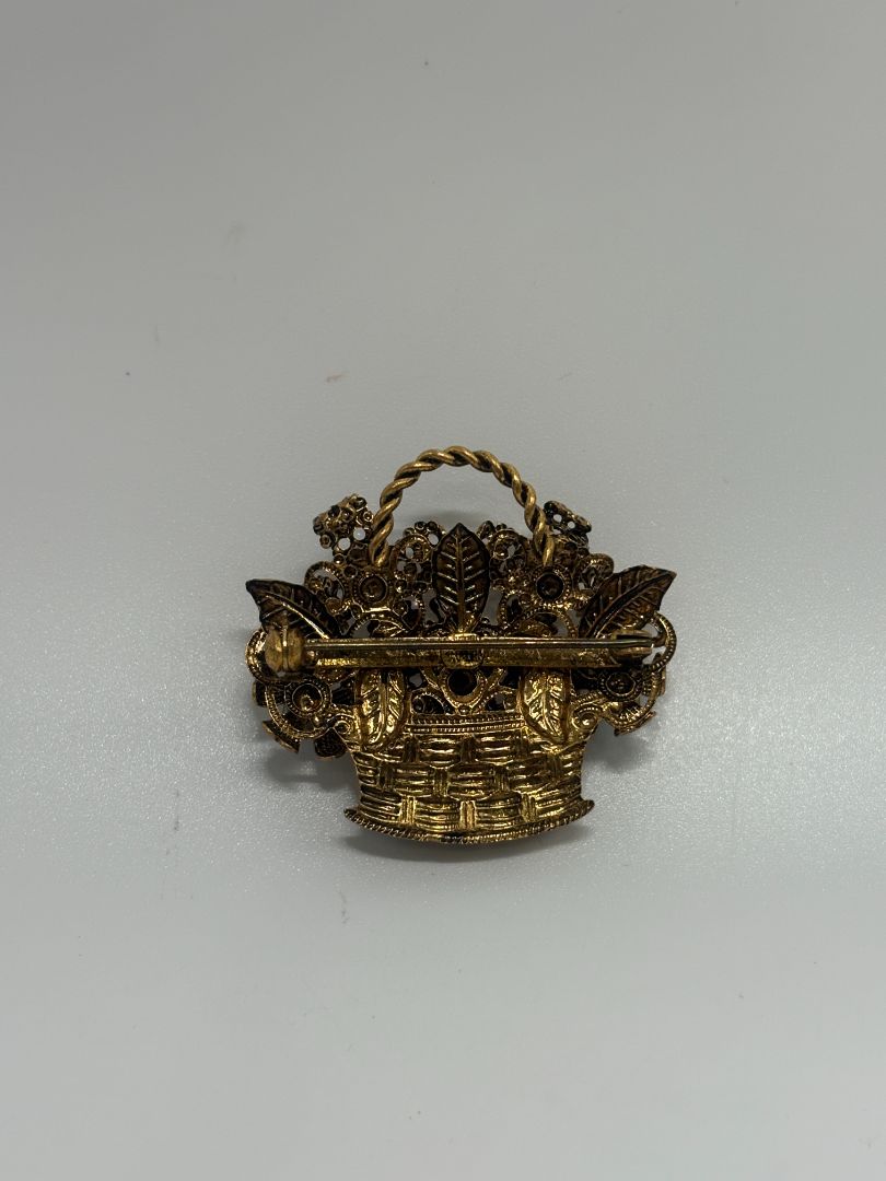 Gold-Tone Vintage Rhinestone Flower Basket 1950s/1960s Brooch Pin