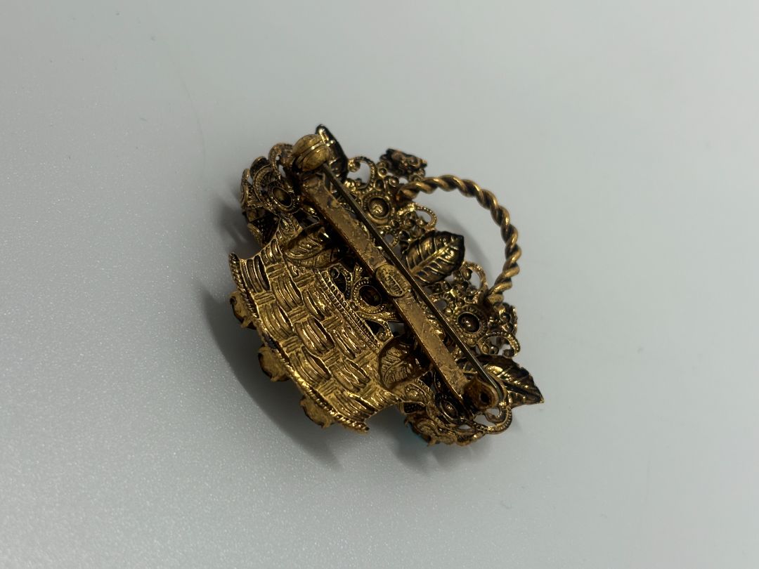 Gold-Tone Vintage Rhinestone Flower Basket 1950s/1960s Brooch Pin