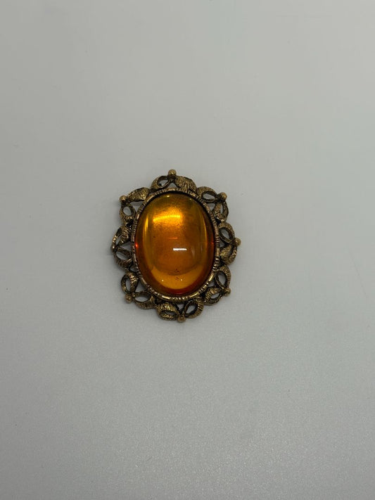 Gold-Tone Vintage 1950s/1960s Victorian Revival Filigree Brooch Pin