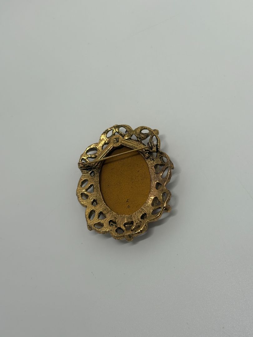 Gold-Tone Vintage 1950s/1960s Victorian Revival Filigree Brooch Pin