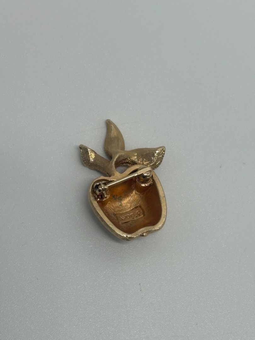Avon Gold-Tone Vintage 1974 Gilded Apple Brooch Pin